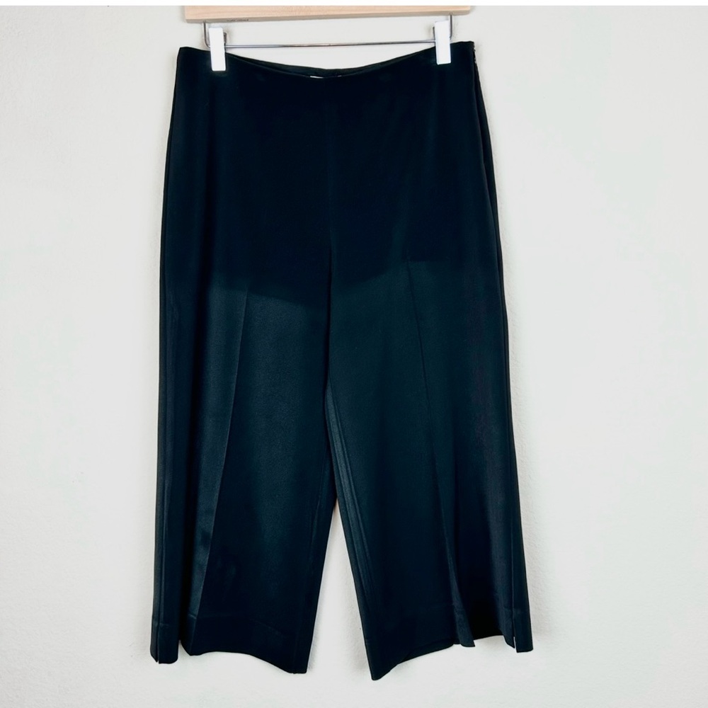 White House Black Market Wide Leg Cropped Black Pants